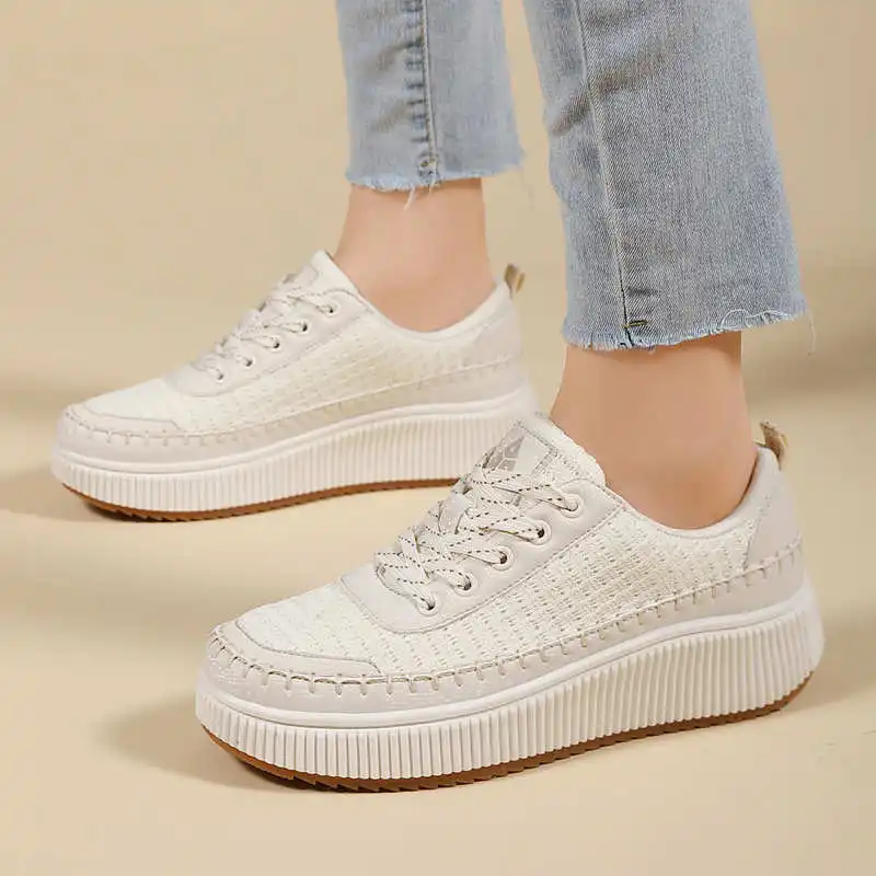 Brown Shoes Woman Flats Autumn - Collectible Vintage Golf Balls のレビューと価格