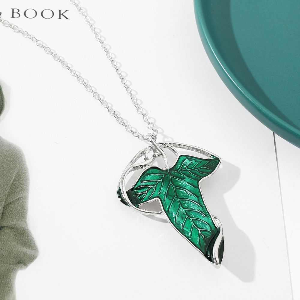 Vintage Green Leaf Pendant Nec - Vintage Necklace のレビューと価格