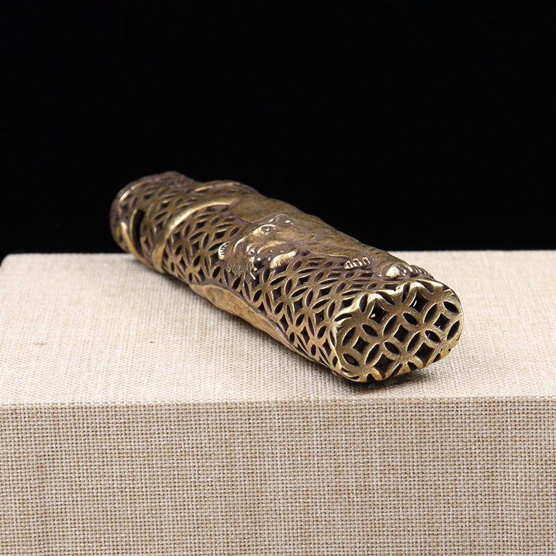 Vintage Brass Tiger Lighter Ac - Vintage Collectible Lighters のレビューと価格