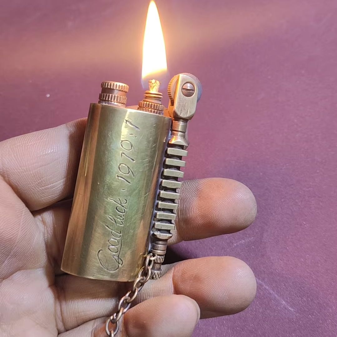 Vintage Trench Kerosenes Light - Vintage Collectible Lighters のレビューと価格