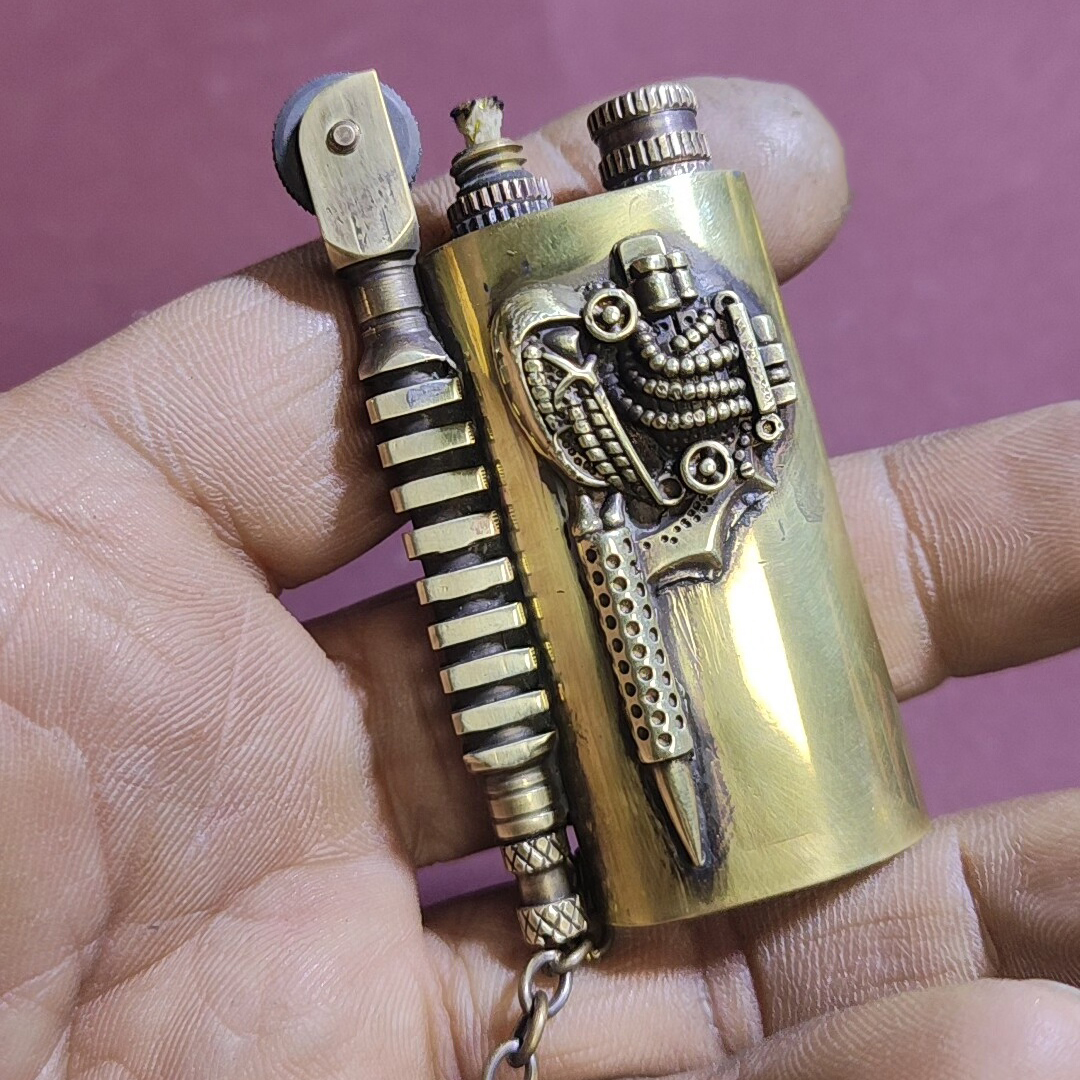Vintage Trench Kerosenes Light - Vintage Collectible Lighters のレビューと価格